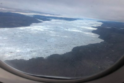 Indflyvning over Isfjorden