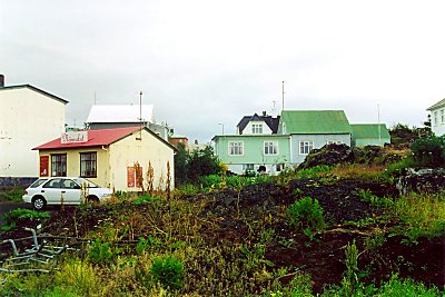 Billede fra Hafnarfjorur - lige her skulle der angiveligt bo bde skjulte folk, alfer og lysfeer - men jeg kan alts ikke se nogen!?